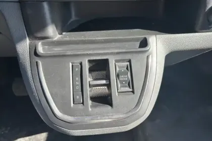 Photo 18 Peugeot Expert  FGN TOLE STANDARD ELECTRIQUE 50KWH 136