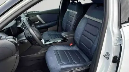 Photo 11 Citroën C4  PureTech 130 S&S EAT8