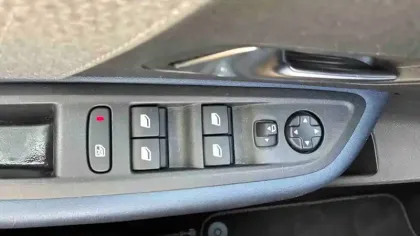 Photo 24 Citroën C4  PureTech 130 S&S EAT8