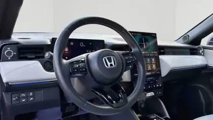 Photo 13 Honda E:ny1  204 ch