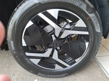 Photo 12 Peugeot 2008  Hybrid 145 e-DCS6