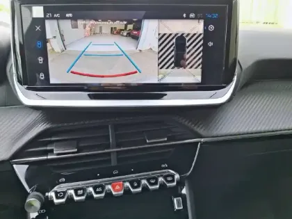 Photo 14 Peugeot 2008  Hybrid 145 e-DCS6