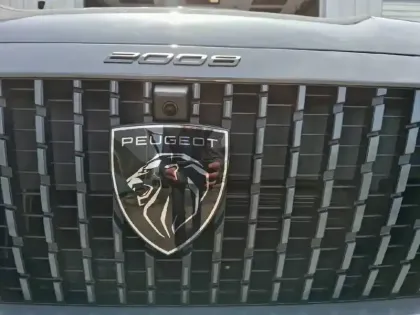 Photo 17 Peugeot 2008  Hybrid 145 e-DCS6