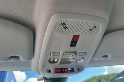 Photo 13 Peugeot 208  PureTech 100 S&S BVM6