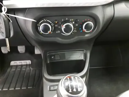 Photo 33 Renault Twingo  III SCe 65