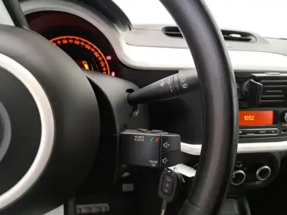 Photo 27 Renault Twingo  III SCe 65