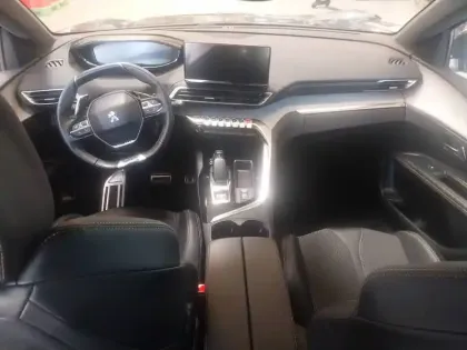 Photo 8 Peugeot 3008  Hybrid 225 e-EAT8