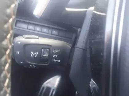 Photo 19 Peugeot 3008  Hybrid 225 e-EAT8