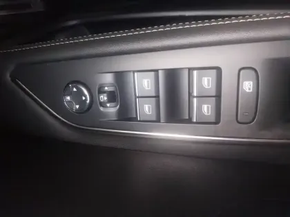 Photo 30 Peugeot 3008  Hybrid 225 e-EAT8