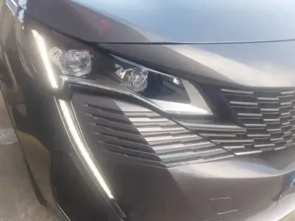 Photo 36 Peugeot 3008  Hybrid 225 e-EAT8