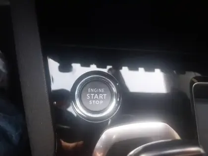 Photo 12 Peugeot 3008  Hybrid 225 e-EAT8