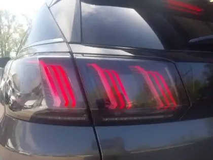 Photo 34 Peugeot 3008  Hybrid 225 e-EAT8