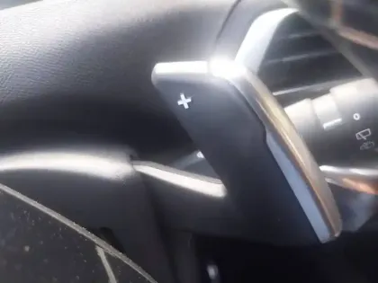 Photo 18 Peugeot 3008  Hybrid 225 e-EAT8