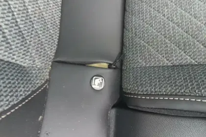 Photo 31 Peugeot 2008  Hybrid 136 e-DCS6