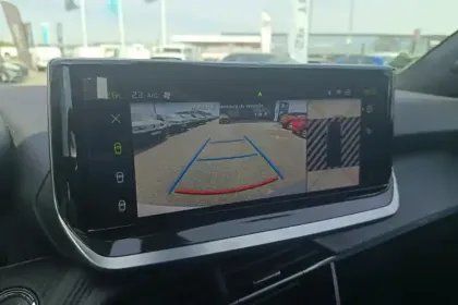 Photo 25 Peugeot 2008  Hybrid 136 e-DCS6