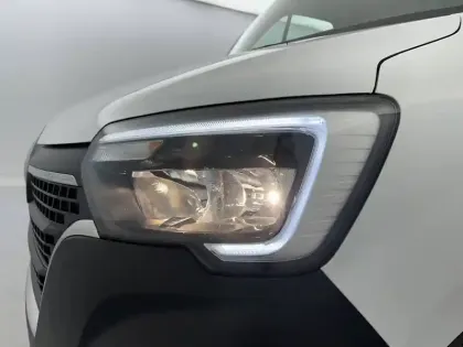 Photo 13 Renault Master  FGN TRAC F3500 L2H2 BLUE DCI 135