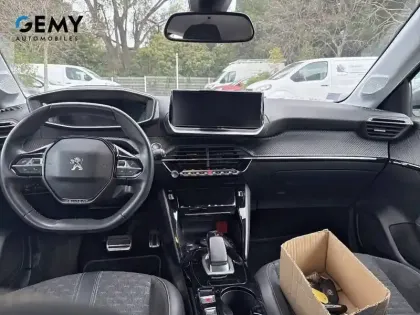 Photo 7 Peugeot 208 Gén. II Ph1 NG Roadtrip 5