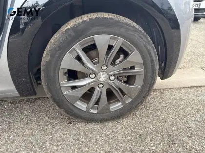 Photo 10 Peugeot 208 Gén. II Ph1 NG Roadtrip 5