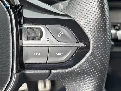 Photo 32 Peugeot 5008  PureTech 130ch S&S BVM6