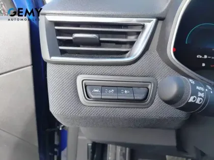 Photo 15 Renault Clio  E-Tech full hybrid 145