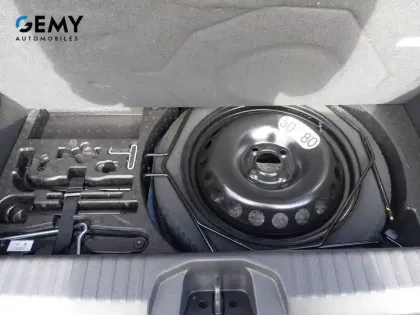 Photo 11 Renault Clio  E-Tech full hybrid 145