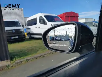 Photo 16 Renault Clio  E-Tech full hybrid 145