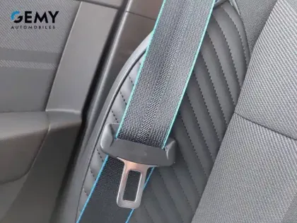 Photo 31 Renault Clio  E-Tech full hybrid 145