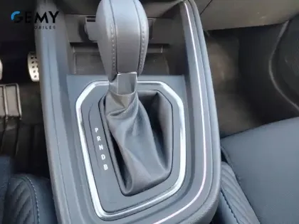 Photo 26 Renault Clio  E-Tech full hybrid 145