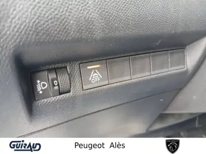 Photo 16 Peugeot 208  PureTech 75 S&S BVM5