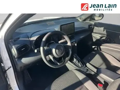 Photo 10 Toyota Yaris  Cross Hybride 130h AWD-i