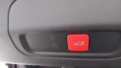 Photo 15 Peugeot 408  Hybrid 145 e-DCS6