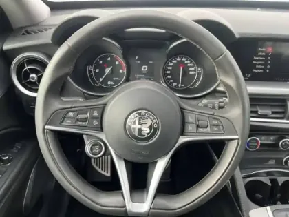 Photo 10 Alfa Romeo Stelvio Gén. I Ph1 Super 5