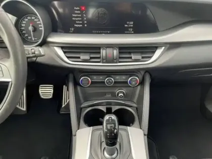 Photo 16 Alfa Romeo Stelvio Gén. I Ph1 Super 5