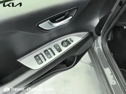 Photo 19 Kia Stonic  1.0 T-GDi 100 ch BVM6 GT Line