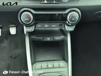 Photo 12 Kia Stonic  1.0 T-GDi 100 ch BVM6 GT Line