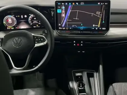 Photo 9 Volkswagen Golf Gén. VIII Ph2 VW Edition 5