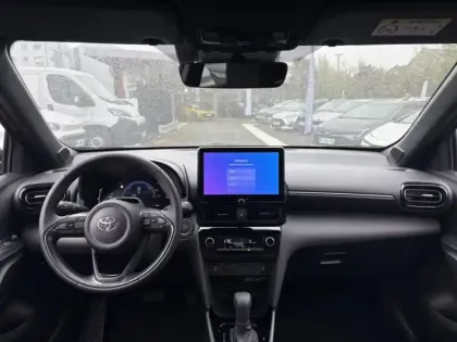 Photo 10 Toyota Yaris Hybride 1.5 HYBRID 130H DESIGN AUTO 2WD