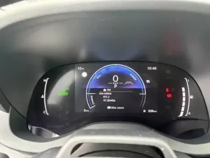 Photo 20 Toyota Yaris Hybride 1.5 HYBRID 130H DESIGN AUTO 2WD