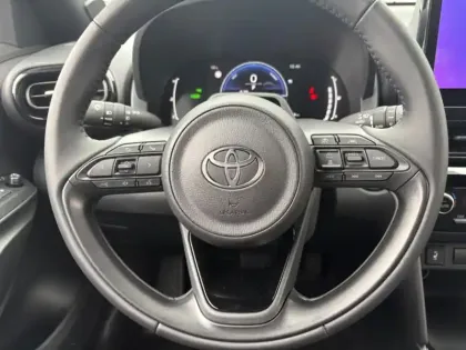 Photo 12 Toyota Yaris Hybride 1.5 HYBRID 130H DESIGN AUTO 2WD