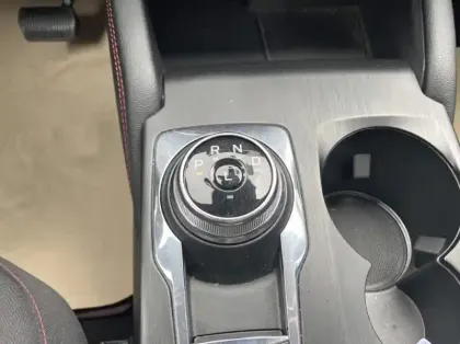 Photo 7 Ford Kuga Gén. III Ph1 ST-Line 5