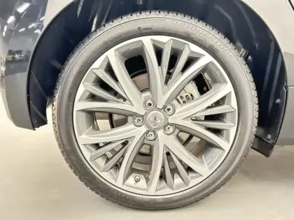 Photo 8 Toyota Yaris Hybride 116h Iconic TOIT PANO