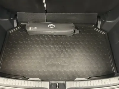 Photo 9 Toyota Yaris Hybride 116h Iconic TOIT PANO