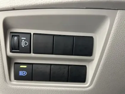 Photo 15 Toyota Yaris Hybride 116h Iconic TOIT PANO