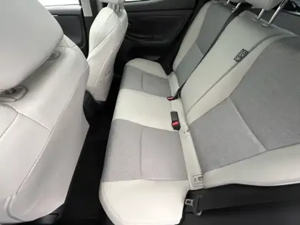 Photo 19 Toyota Yaris Hybride 116h Iconic TOIT PANO