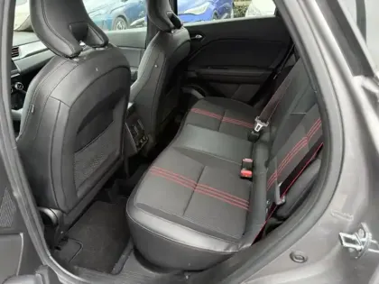 Photo 15 Renault Captur II R.S. Line 1.3 140 ch BVA