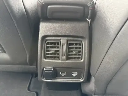 Photo 11 Renault Captur II R.S. Line 1.3 140 ch BVA