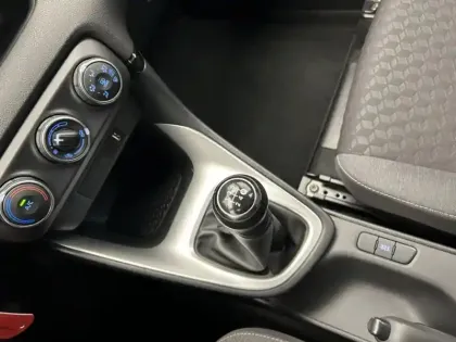 Photo 13 Toyota Yaris 70 VVT-i Dynamic