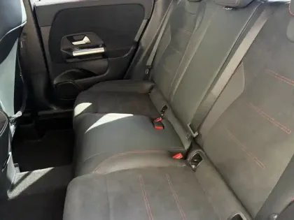 Photo 7 Mercedes GLA 200 d AMG Line