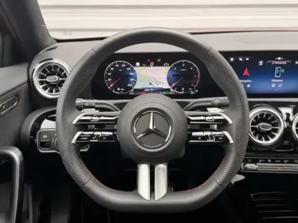 Photo 20 Mercedes Classe A Gén. IV (W177) Ph2 AMG Line 5