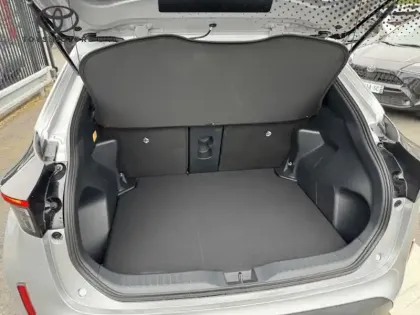 Photo 8 Toyota Yaris Hybride 1.5 HYBRID 130H DESIGN AUTO 2WD